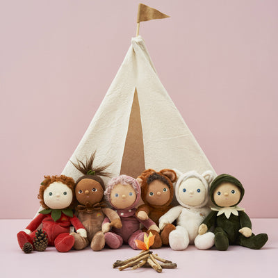 Set of woodland themed collectable plush dolls. Collectable, soft and cuddly woodland toys.