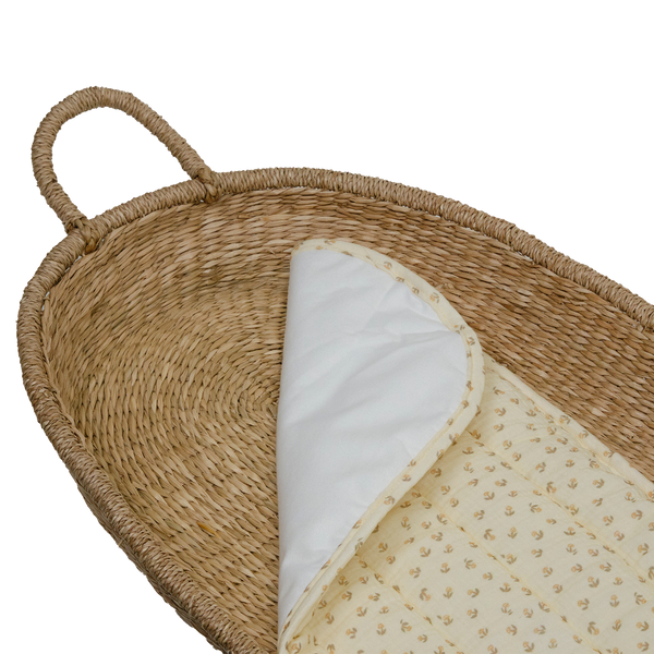 Organic cotton mushroom printed baby changing basket liner. Gender-neutral water-resistant liner mat for baby basket.