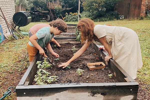 Planting A Garden – A Guide For Your Small Folk Olli Ella