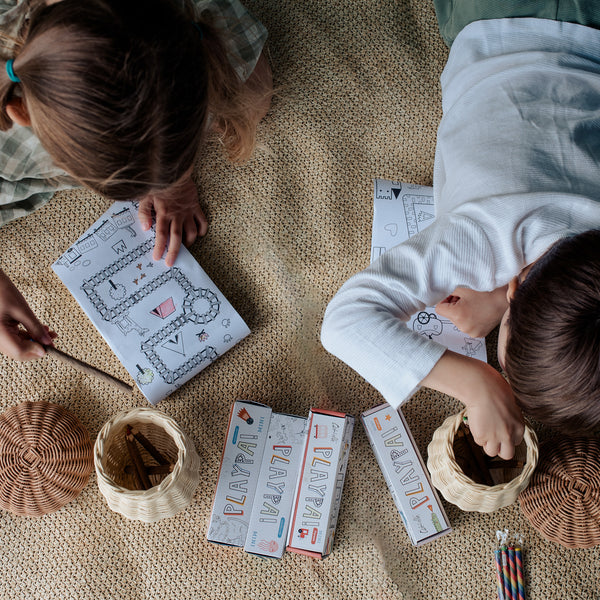 This Playpa Paper Mini with an forest theme offers exciting forest designs for children to color and enjoy. Perfect for imaginative play, interactive and portable kids' coloring paper.