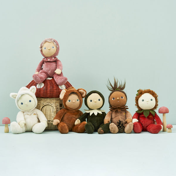 Set of woodland themed collectable plush dolls. Collectable, soft and cuddly woodland toys.