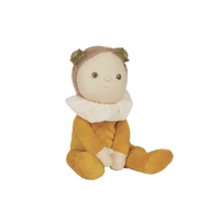 Cora Corn, the charming limited-edition collectable corn plush toy. A posable plush doll with gentle weighting inside, dressed in a soft, non-removable velvet onesie. Collect all Happy Harvest friends.