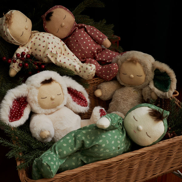 Olli Ella Christmas theme Dozy and Cozy Dinkums in Rattan Wagon