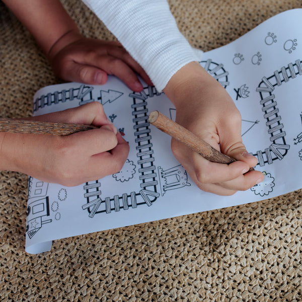 This Playpa Paper Mini with an forest theme offers exciting forest designs for children to color and enjoy. Perfect for imaginative play, interactive and portable kids' coloring paper.