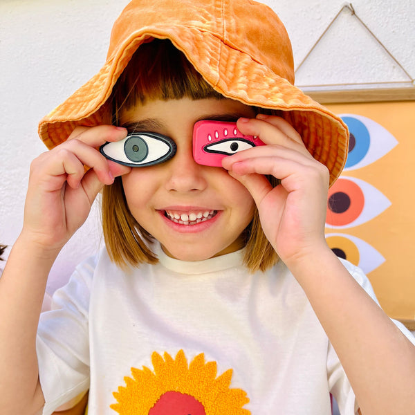 Enhance sensory exploration and imaginative play with our vibrant, tactile stones. Made from a blend of resin and granite, these weighted treasures are ideal for sparking creativity and engaging young minds in endless adventures.