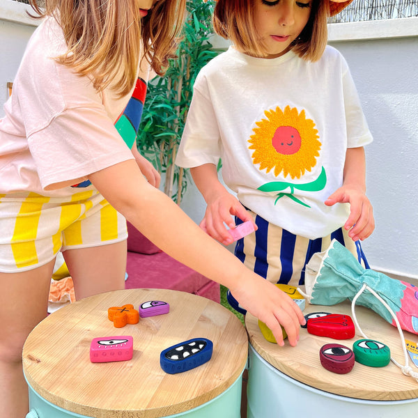 Enhance sensory exploration and imaginative play with our vibrant, tactile stones. Made from a blend of resin and granite, these weighted treasures are ideal for sparking creativity and engaging young minds in endless adventures.
