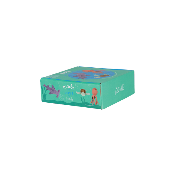 Palm-sized felted marine animal toys. These 3 ocean animal toys make wonderful prompts for hours of imaginative play. Octopus toy, Turtle toy and Shark toy.